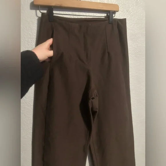 Lululemon Utilitech Relaxed-Fit Mid-Rise Trouser - Picture 15 of 16